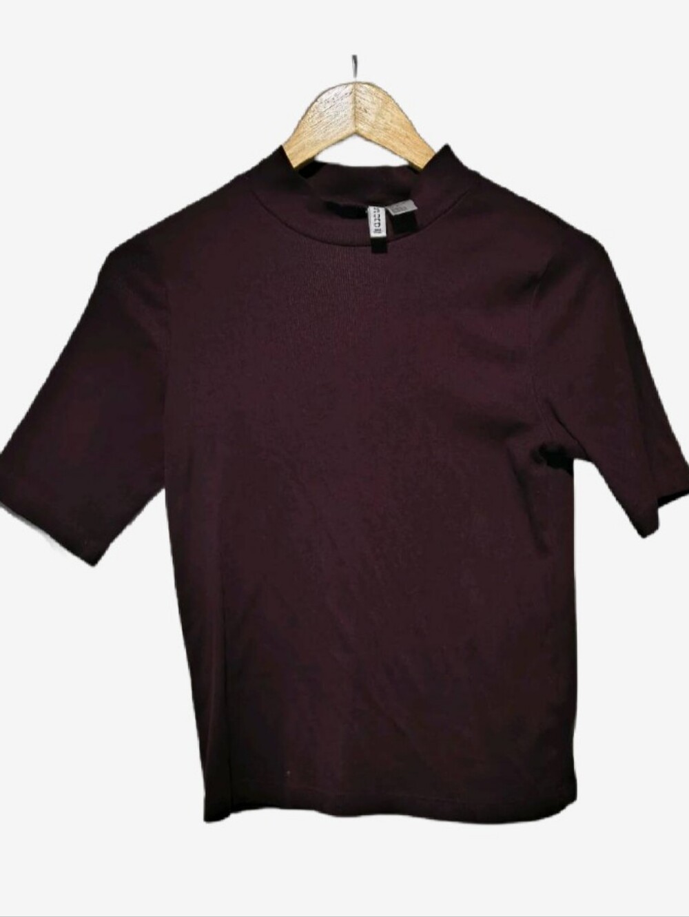 H&M Divided Basic Burgundy Ribbed Mock Neck Short Sleeve Top Size M